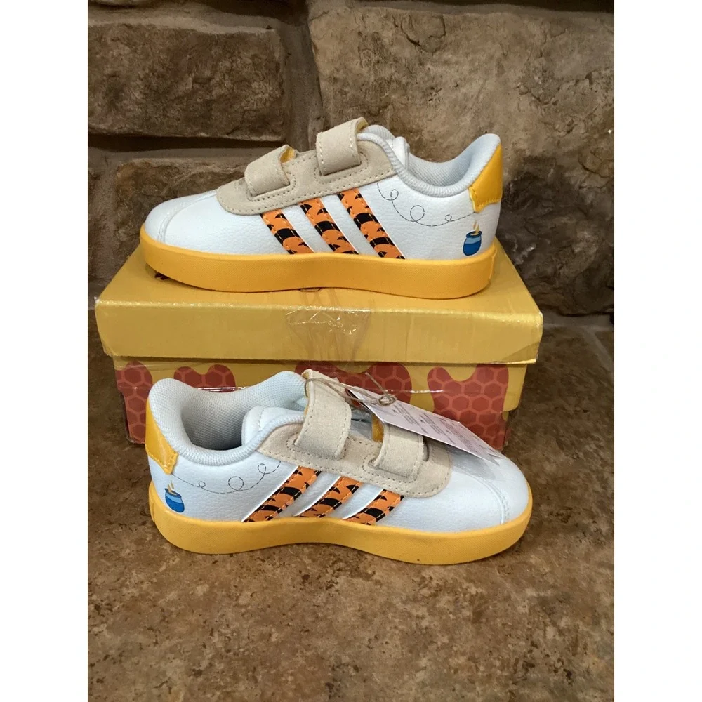 Adidas Disney Winnie the Pooh VL Court Sneakers Yellow White Toddler 9K New